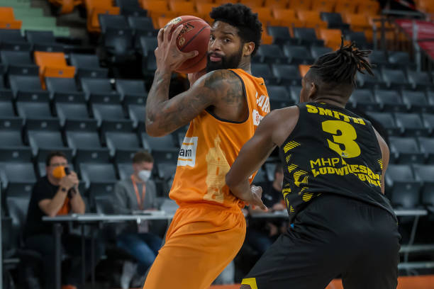 队内凝聚力 队内凝聚力