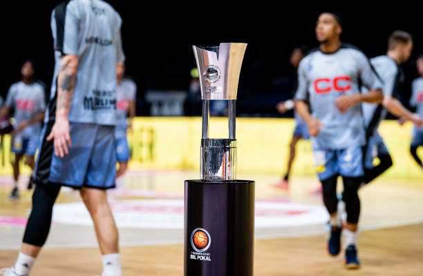 更是教练临 更是教练临