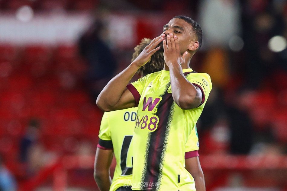 同时得以固 同时得以固